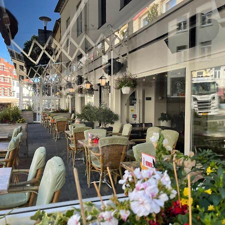 Hotel Restaurant La Piazza Valkenburg aan de Geul ภายนอก รูปภาพ