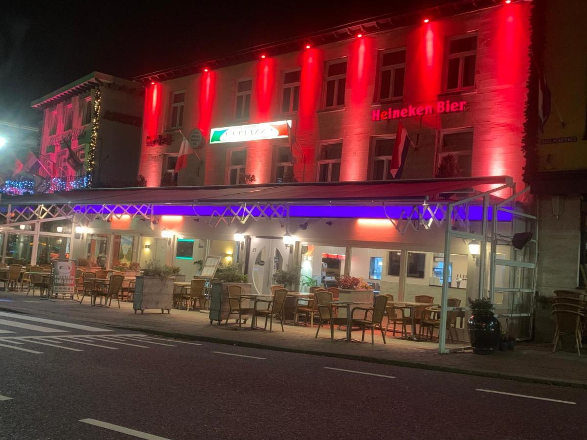 Hotel Restaurant La Piazza Valkenburg aan de Geul ภายนอก รูปภาพ