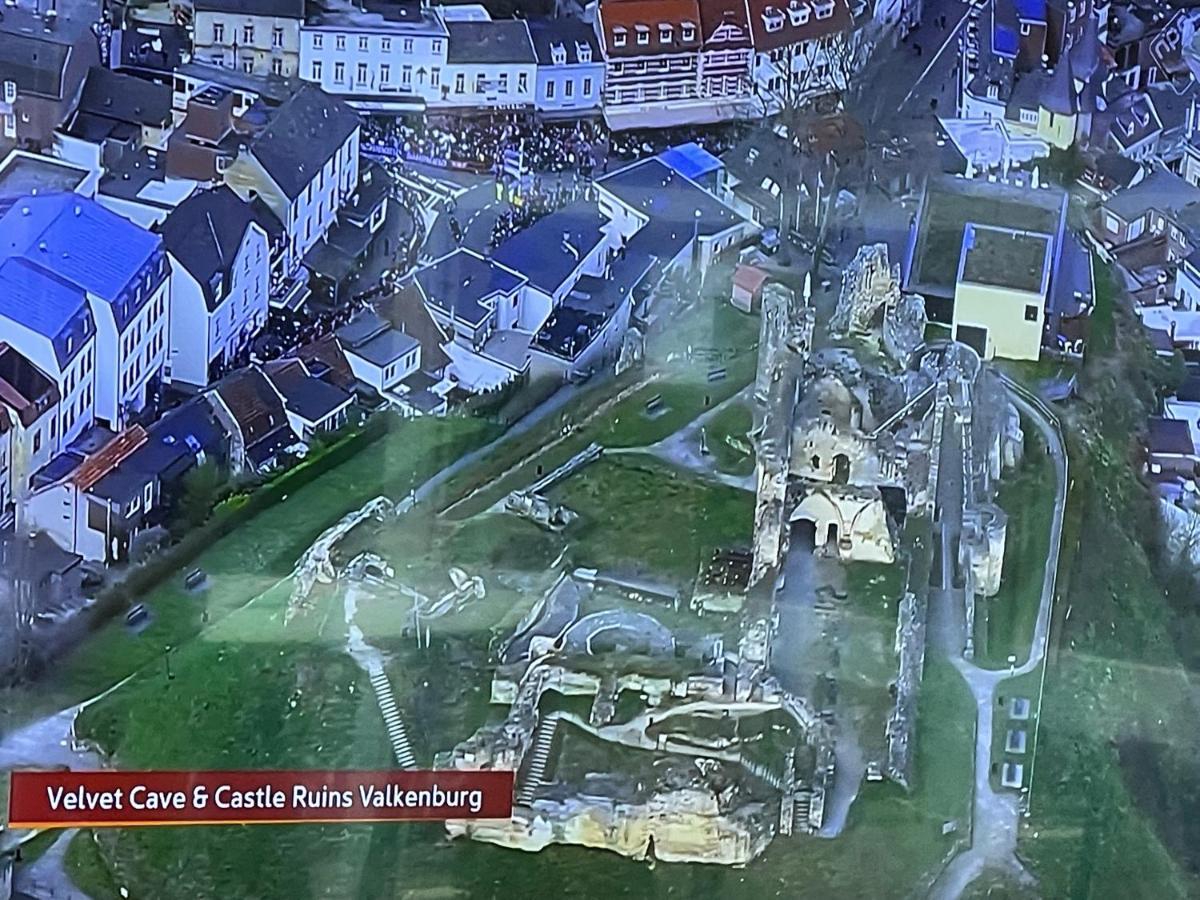 Hotel Restaurant La Piazza Valkenburg aan de Geul ภายนอก รูปภาพ