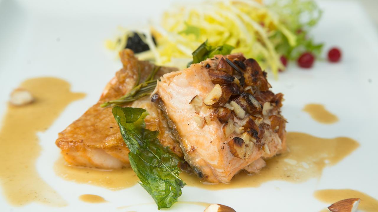Hotel Restaurant La Piazza Valkenburg aan de Geul ภายนอก รูปภาพ